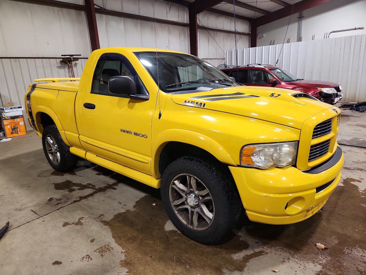 2005 Dodge Ram 1500 St Желтый vin: 1D7HU16D15J516205