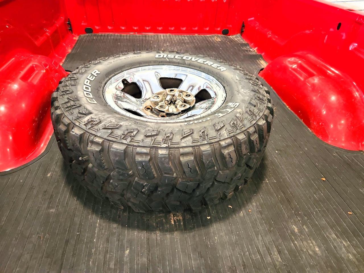 2003 Dodge Ram 1500 St Red vin: 1D7HU16D23J626127