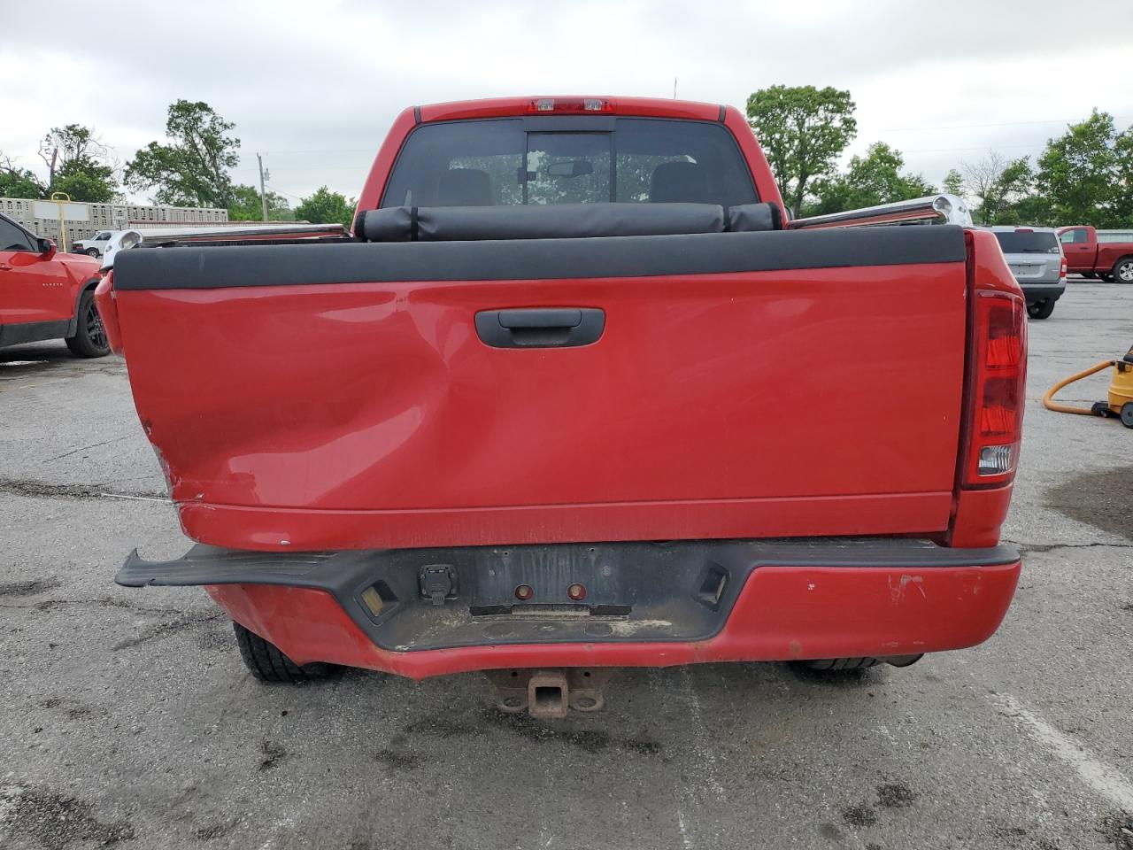 2004 Dodge Ram 1500 St Red vin: 1D7HU16D34J118380