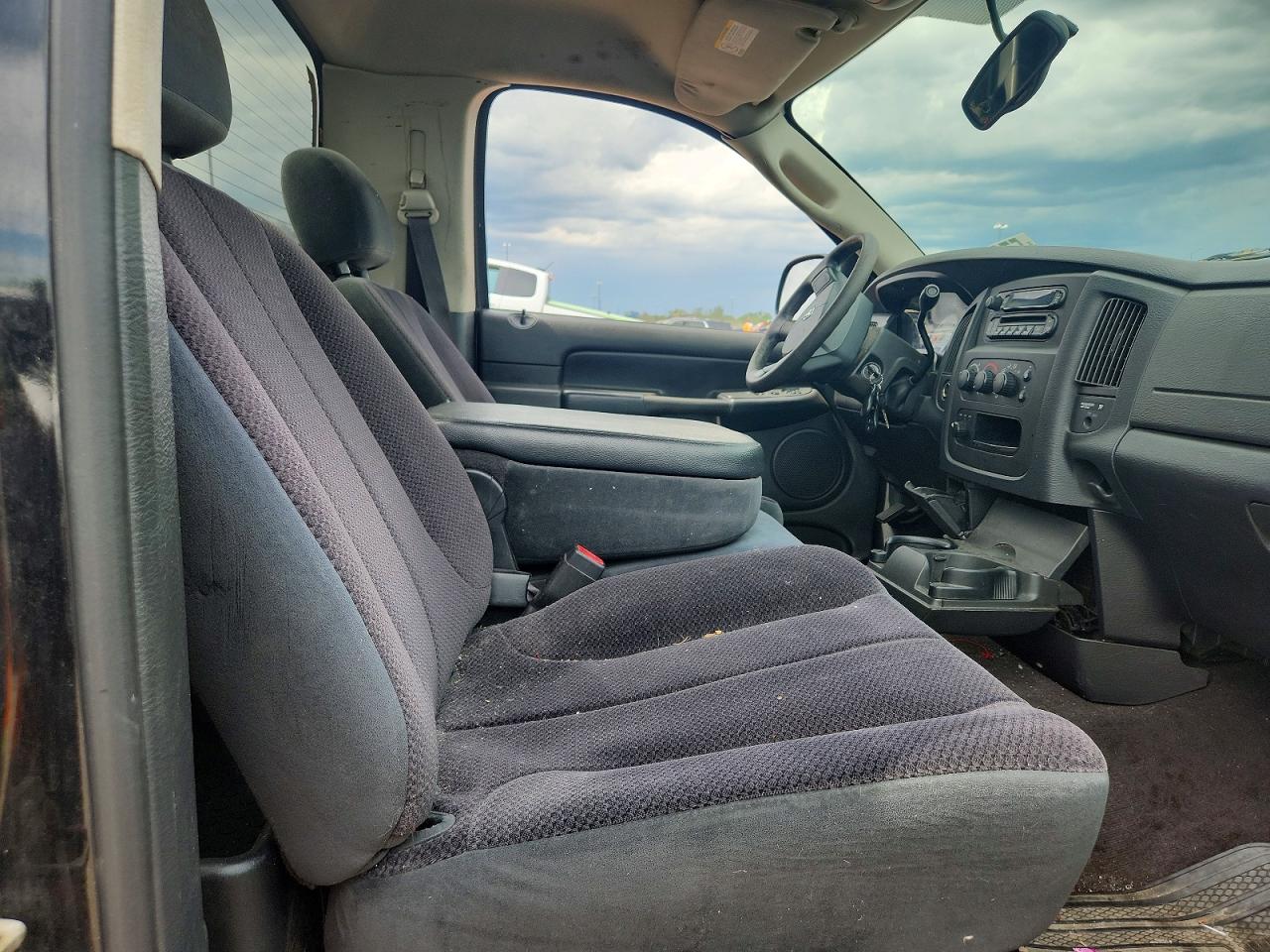 2005 Dodge Ram 1500 St Black vin: 1D7HU16D85J543689