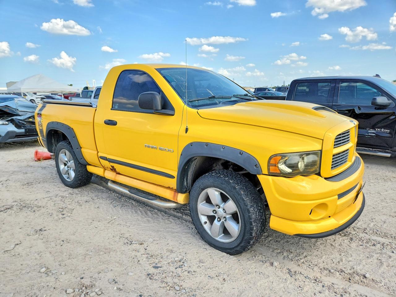 2004 Dodge Ram 1500 St Yellow vin: 1D7HU16D94J264976