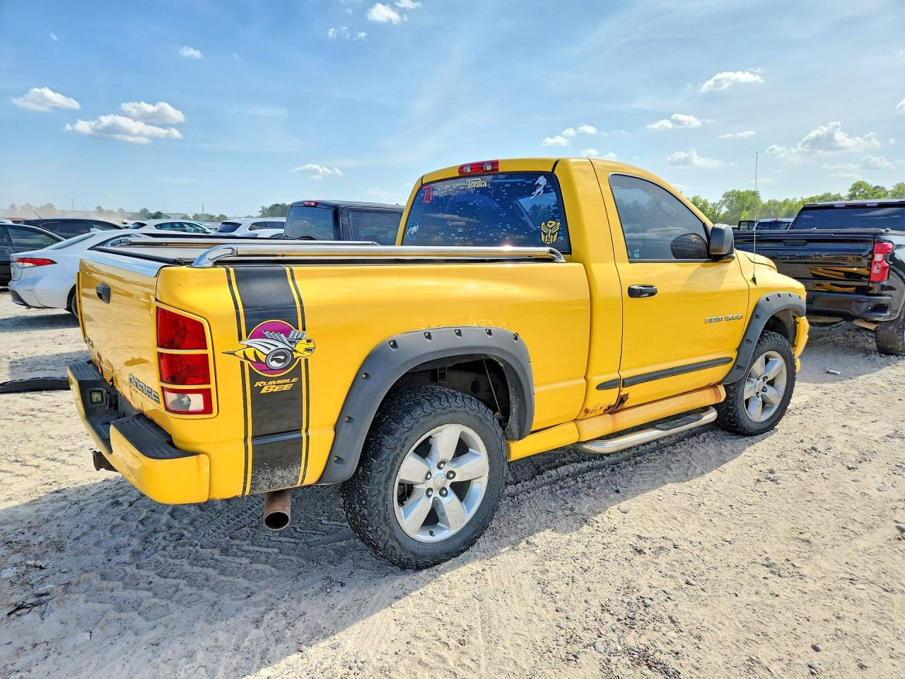 2004 Dodge Ram 1500 St Yellow vin: 1D7HU16D94J264976