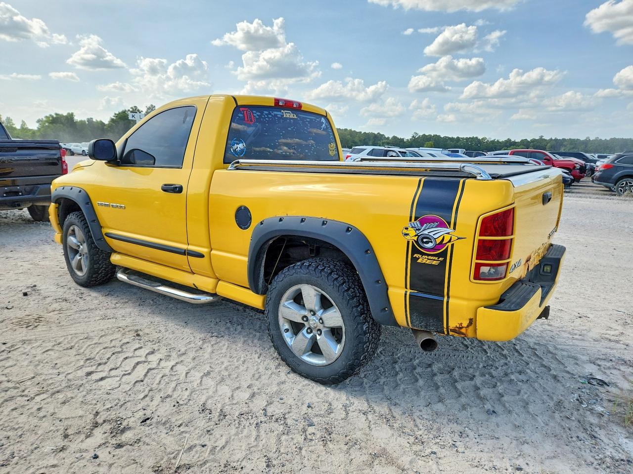 2004 Dodge Ram 1500 St Yellow vin: 1D7HU16D94J264976