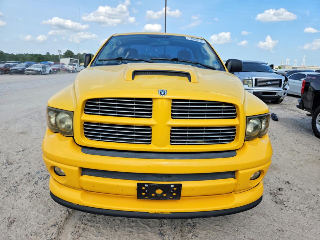 2004 Dodge Ram 1500 St Yellow vin: 1D7HU16D94J264976