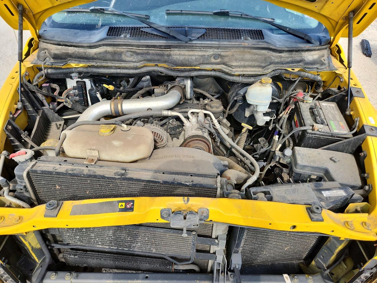 2004 Dodge Ram 1500 St Yellow vin: 1D7HU16D94J264976