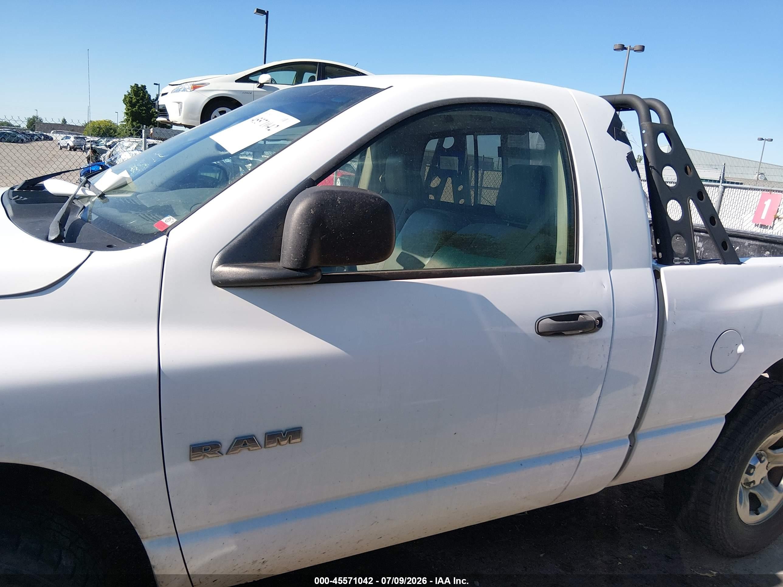 2008 Dodge Ram 1500 Slt White vin: 1D7HU16NX8J140360