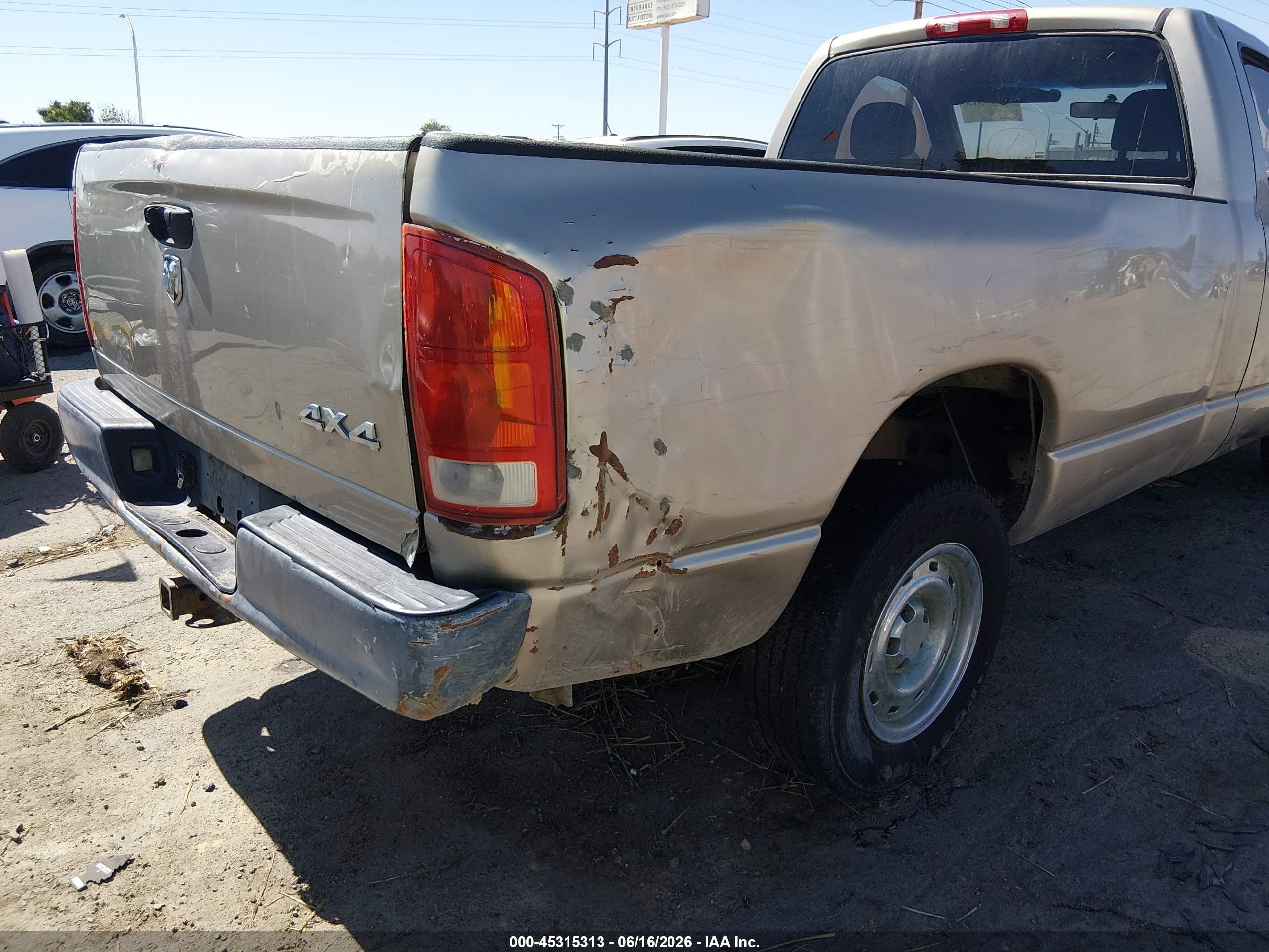 2005 Dodge Ram 1500 St Бежевый vin: 1D7HU16PX5J595027
