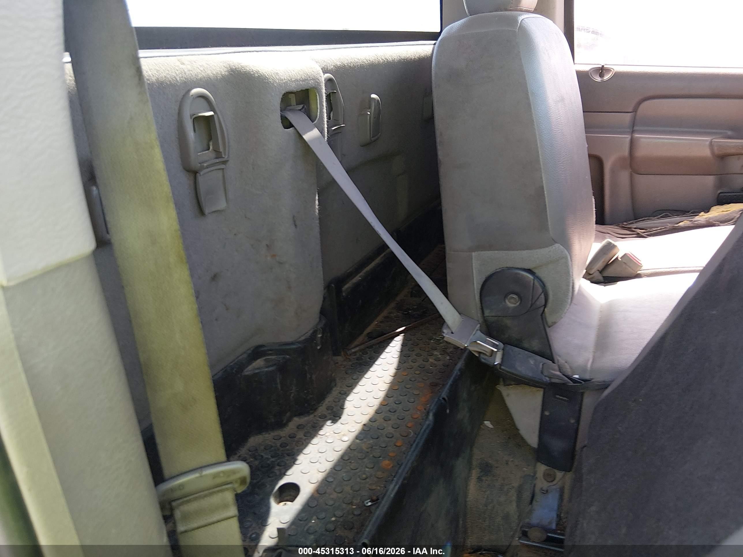 2005 Dodge Ram 1500 St Бежевый vin: 1D7HU16PX5J595027