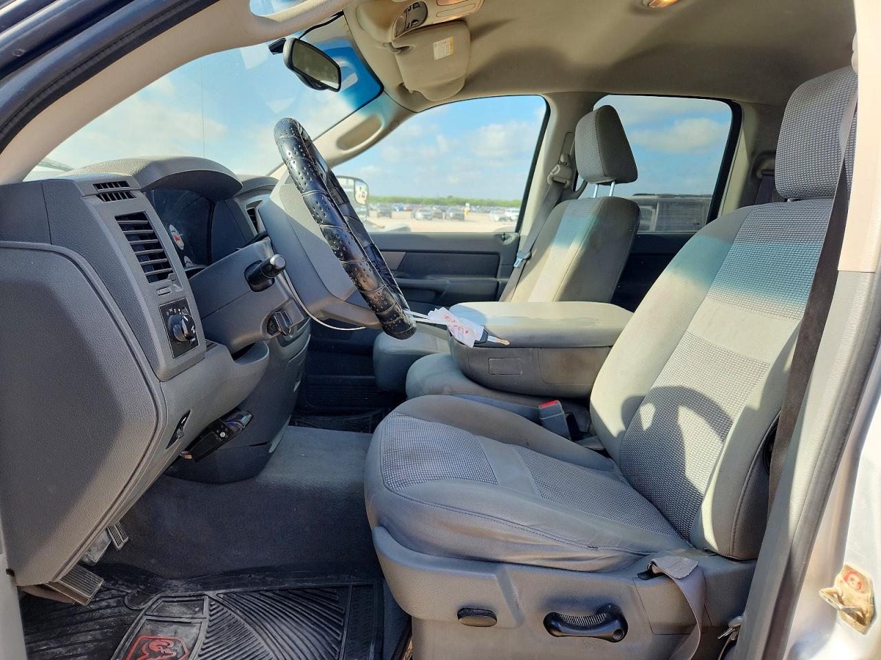 2006 Dodge Ram 1500 St Silver vin: 1D7HU18206S553690