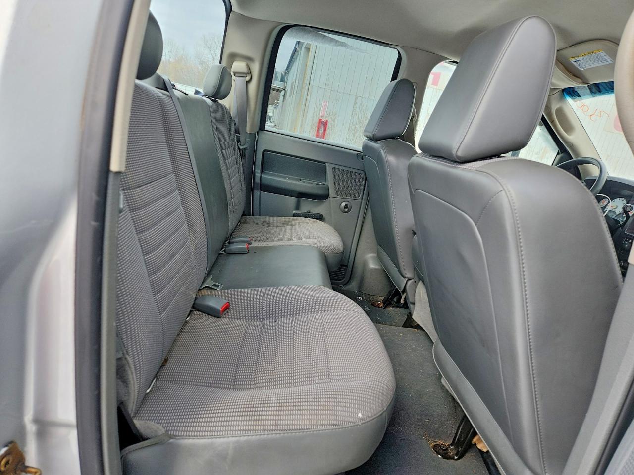 2007 Dodge Ram 1500 St Silver vin: 1D7HU18207J581853