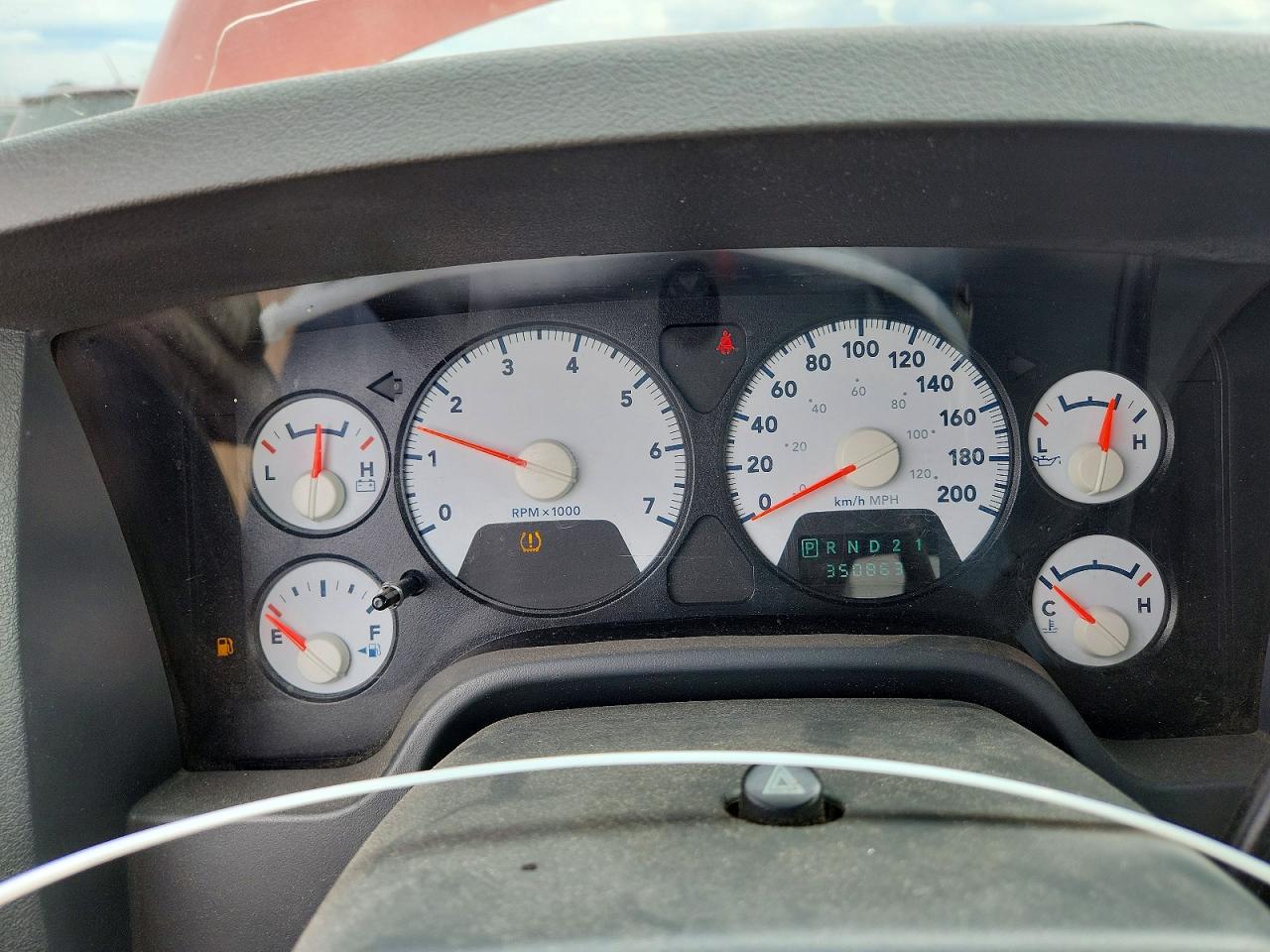 2008 Dodge Ram 1500 St Orange vin: 1D7HU18208S625409