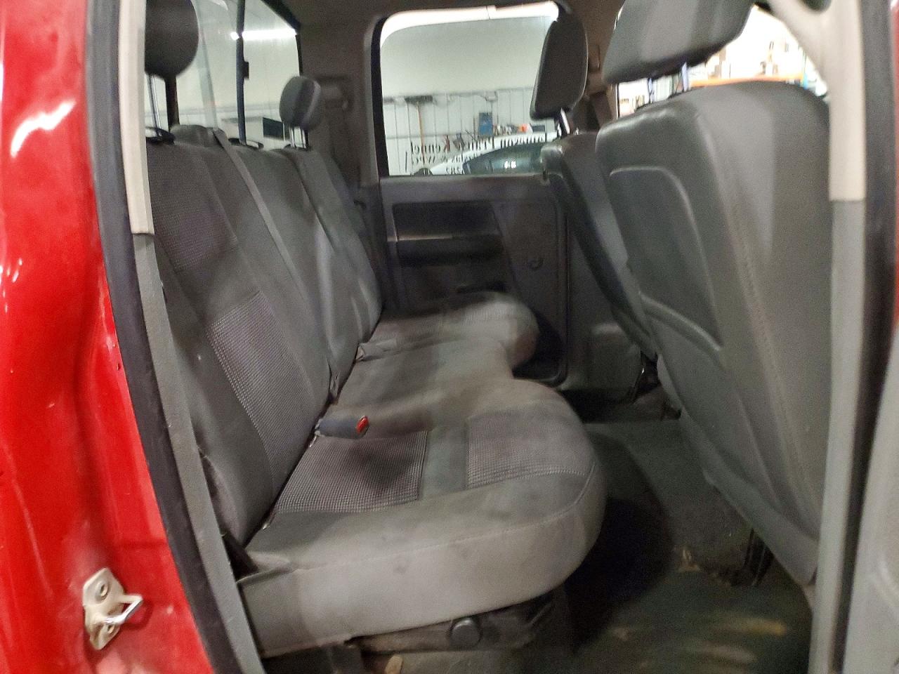 2007 Dodge Ram 1500 Red vin: 1D7HU18217J638366