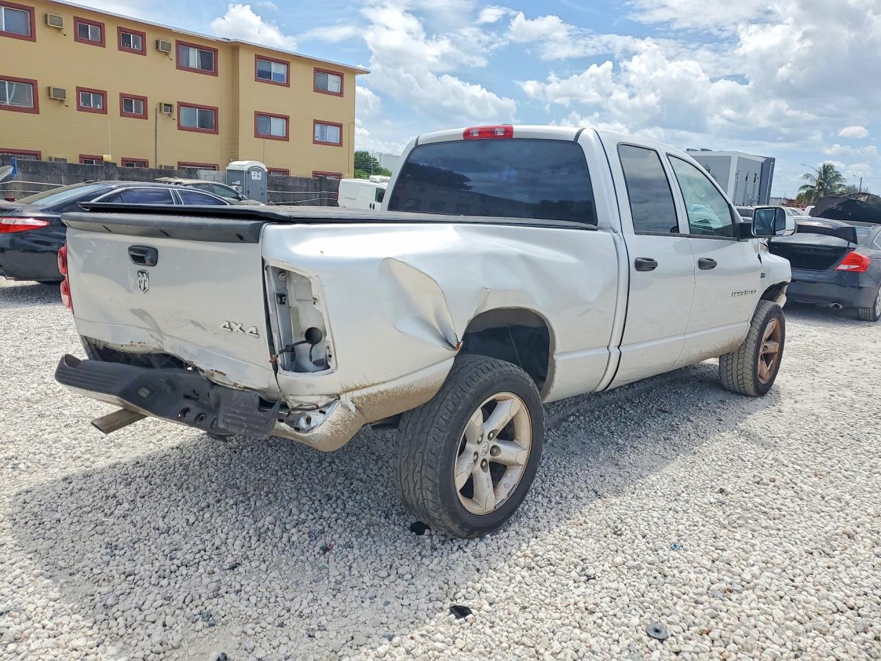 2007 Dodge Ram 1500 St Silver vin: 1D7HU18217S200182