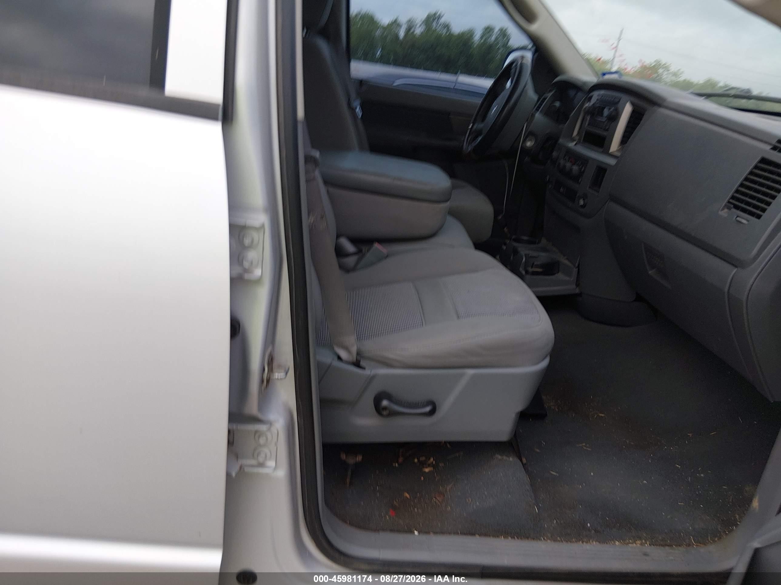 2008 Dodge Ram 1500 Slt Серебряный vin: 1D7HU18218S553751
