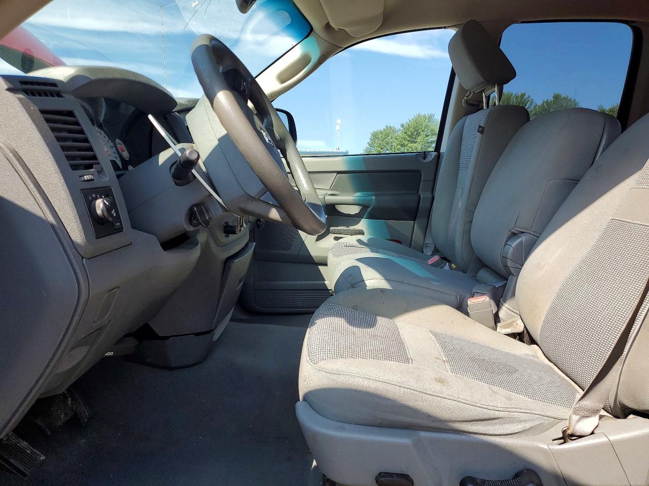 2008 Dodge Ram 1500 St Red vin: 1D7HU18218S579959