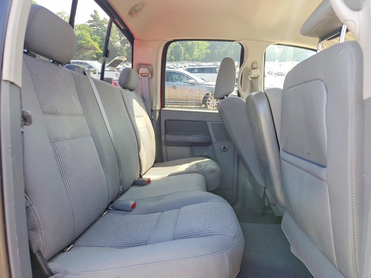 2008 Dodge Ram 1500 St Red vin: 1D7HU18218S579959