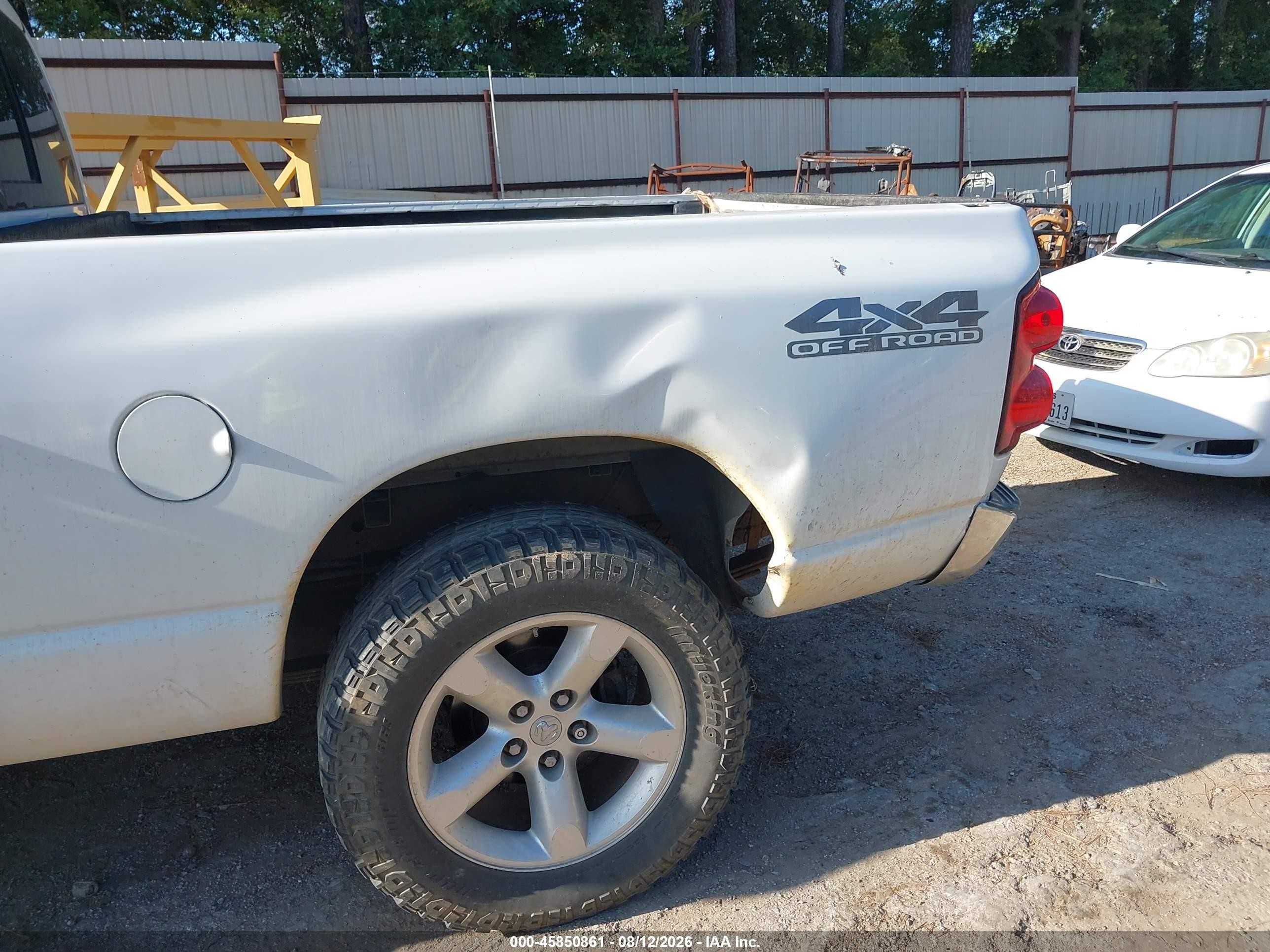 2008 Dodge Ram 1500 Slt White vin: 1D7HU18228S520032