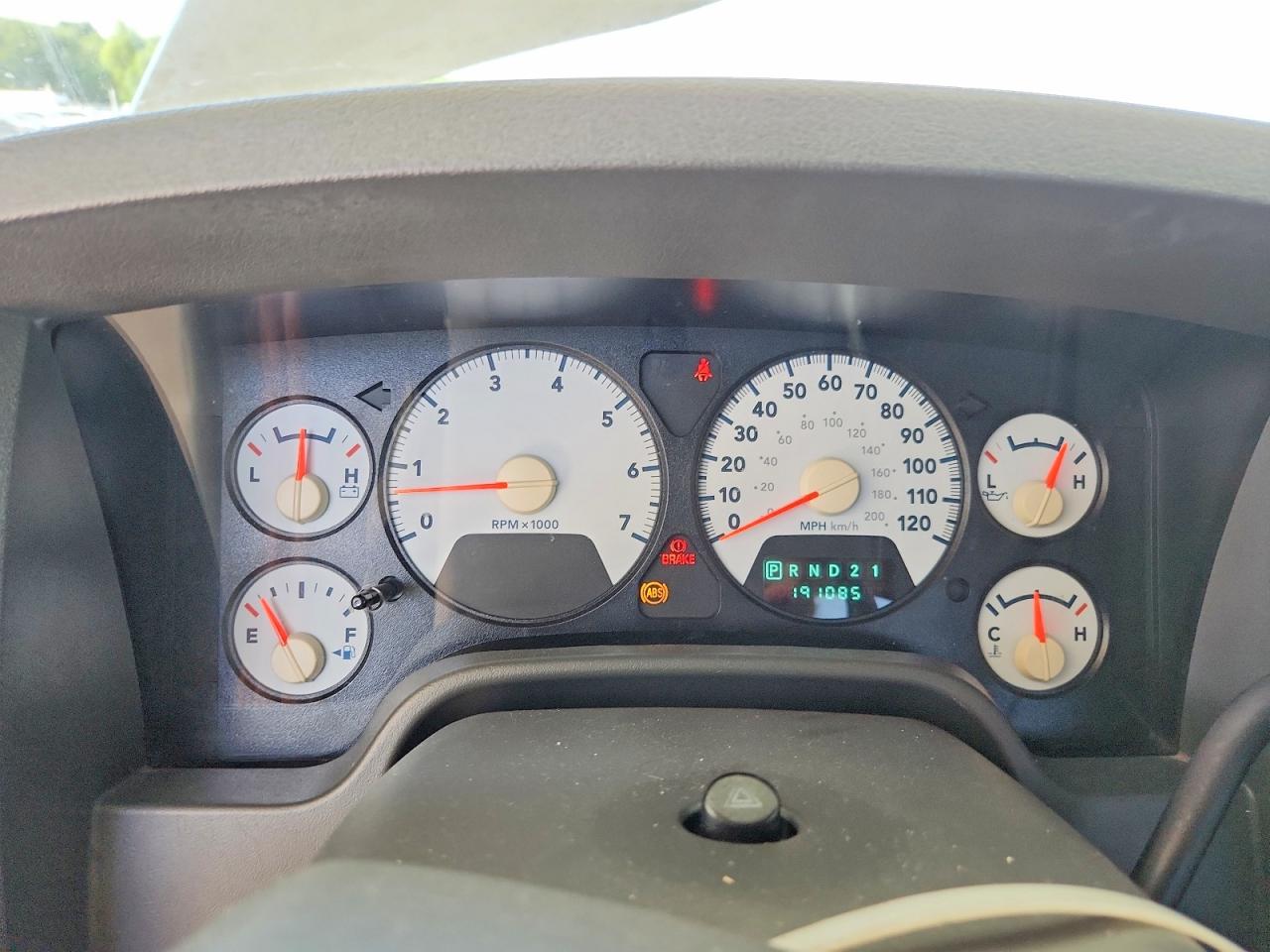 2007 Dodge Ram 1500 St Silver vin: 1D7HU18237S207120