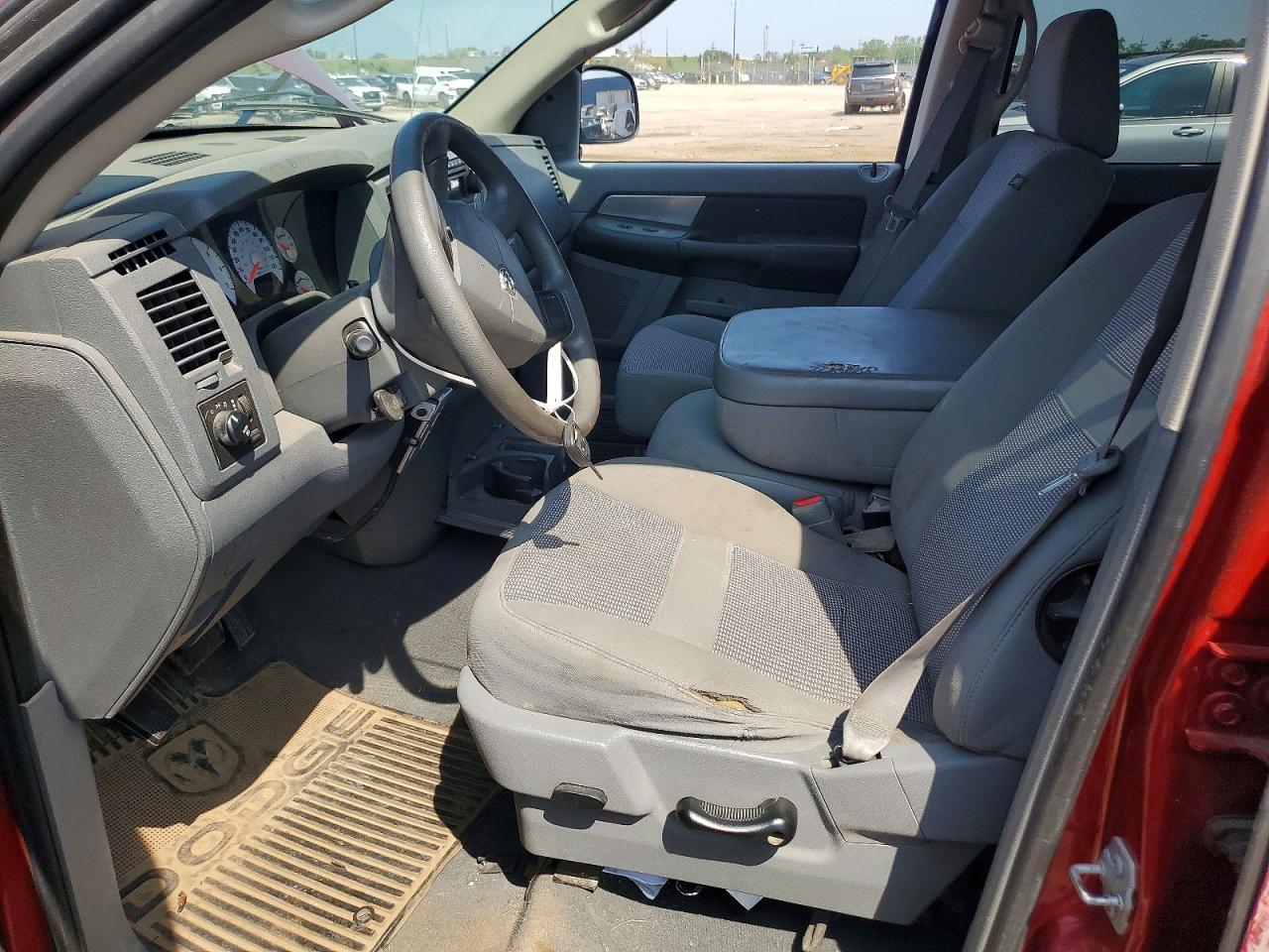 2007 Dodge Ram 1500 St Red vin: 1D7HU18247J560715