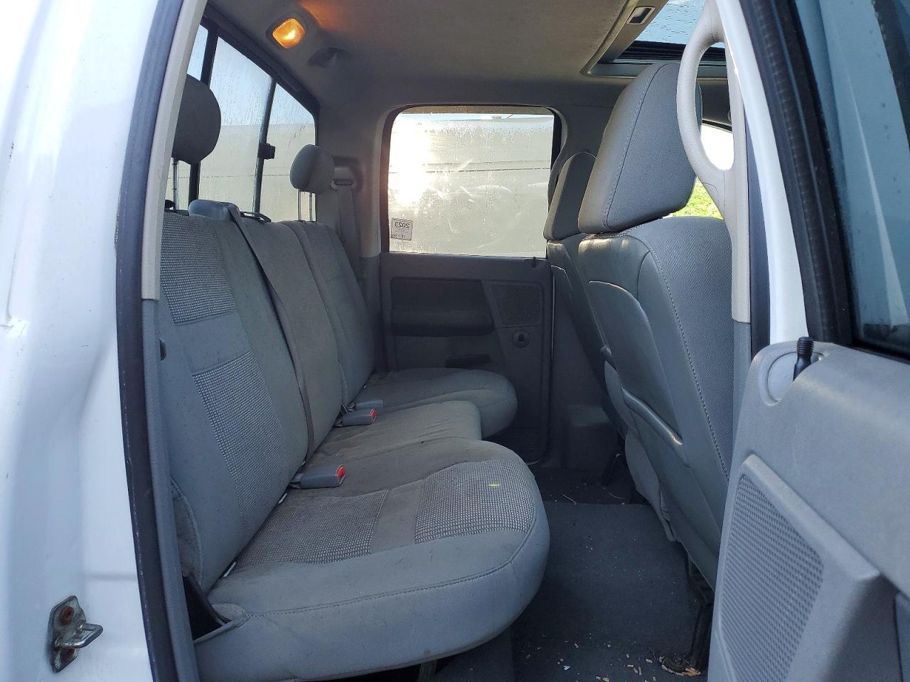 2007 Dodge Ram 1500 St White vin: 1D7HU18247S227215