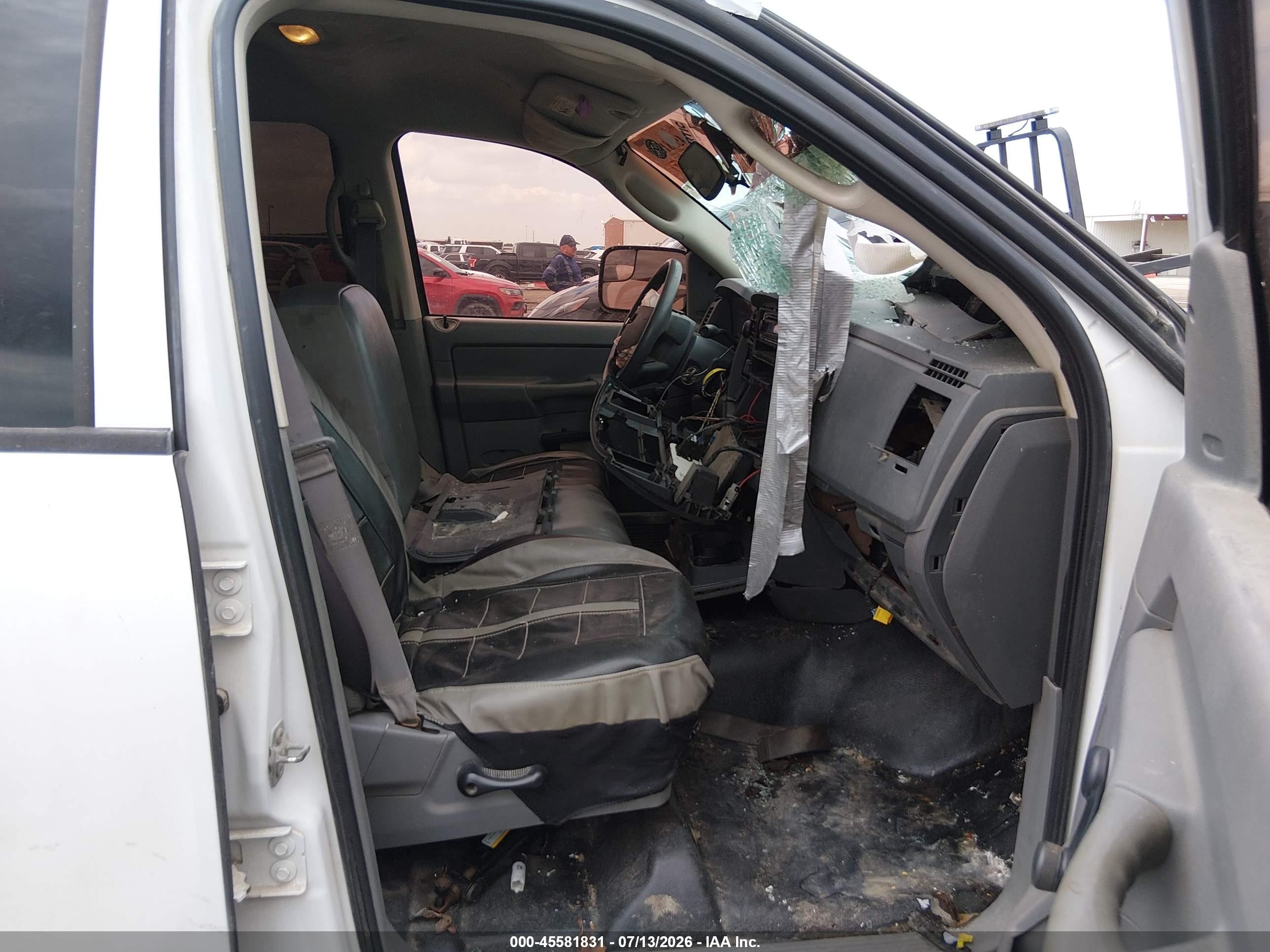 2008 Dodge Ram 1500 St/sxt Белый vin: 1D7HU18248J117451