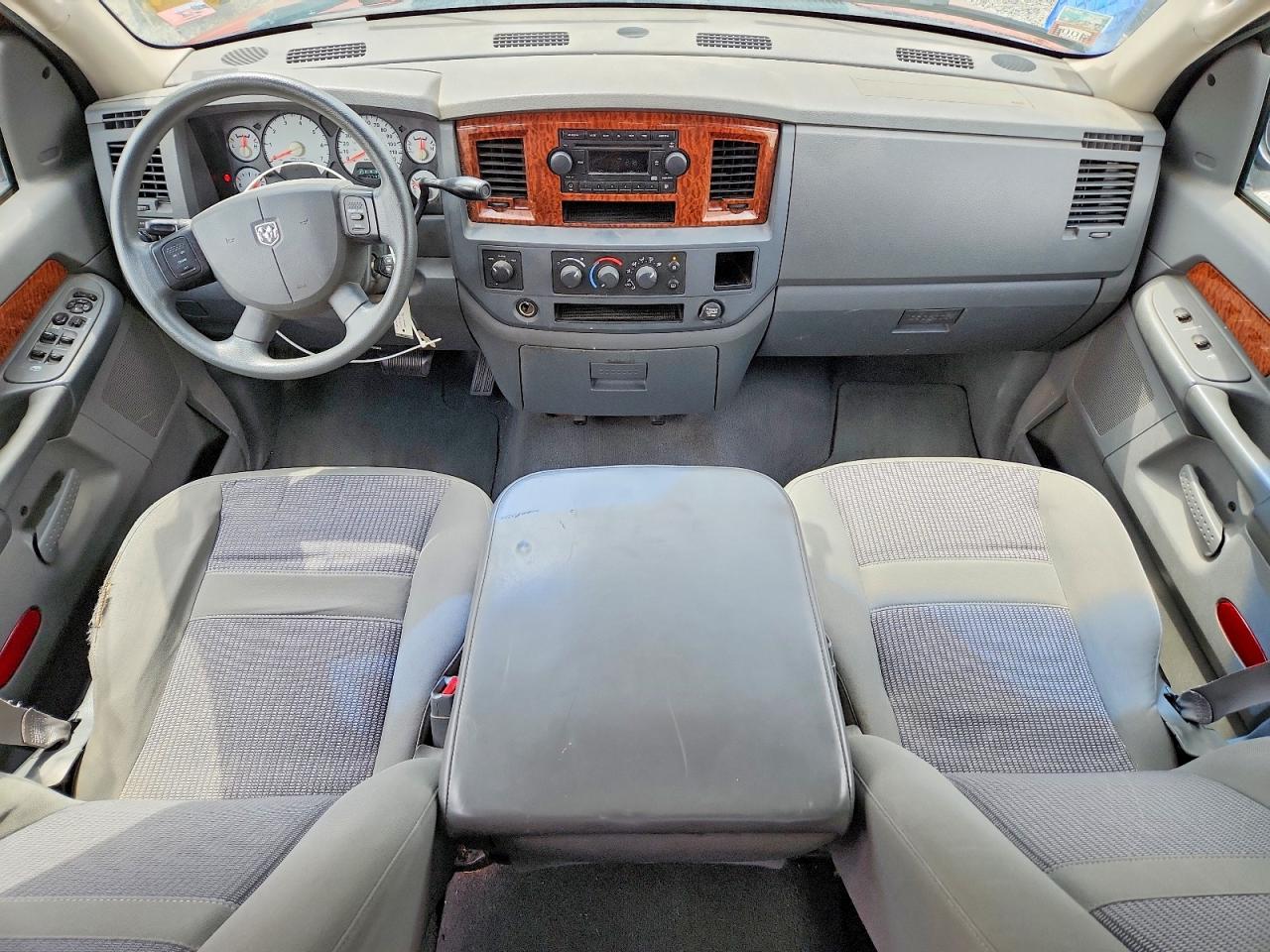 2006 Dodge Ram 1500 St Red vin: 1D7HU18256S581355