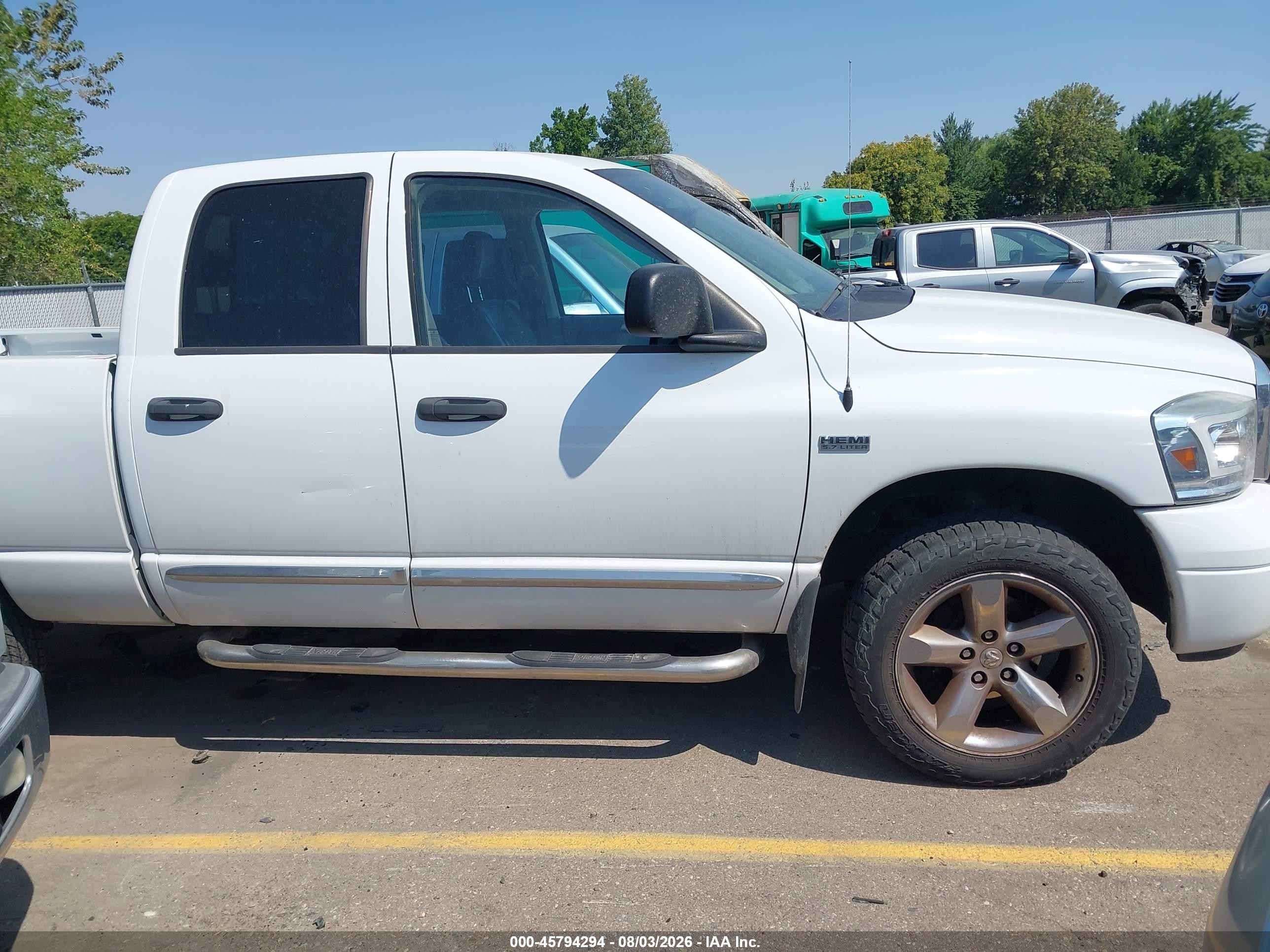 2006 Dodge Ram 1500 Laramie White vin: 1D7HU18256S602964