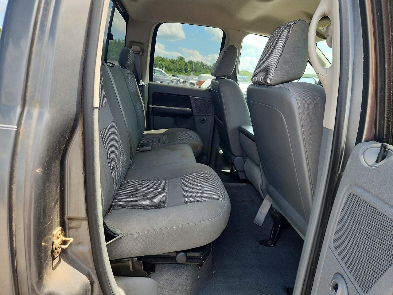 2006 Dodge Ram 1500 St Gray vin: 1D7HU18256S614337