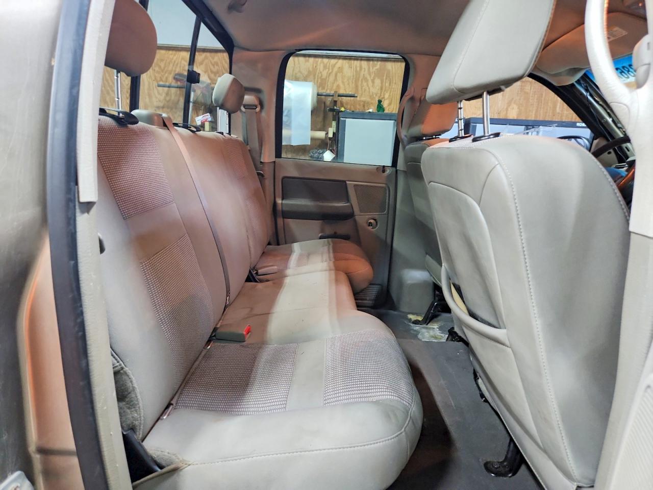 2007 Dodge Ram 1500 St Tan vin: 1D7HU18257J620324