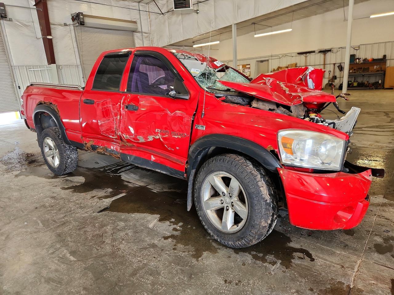 2007 Dodge Ram 1500 St Quad Cab Red vin: 1D7HU18257S133389