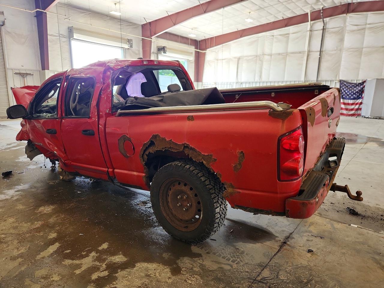 2007 Dodge Ram 1500 St Quad Cab Red vin: 1D7HU18257S133389