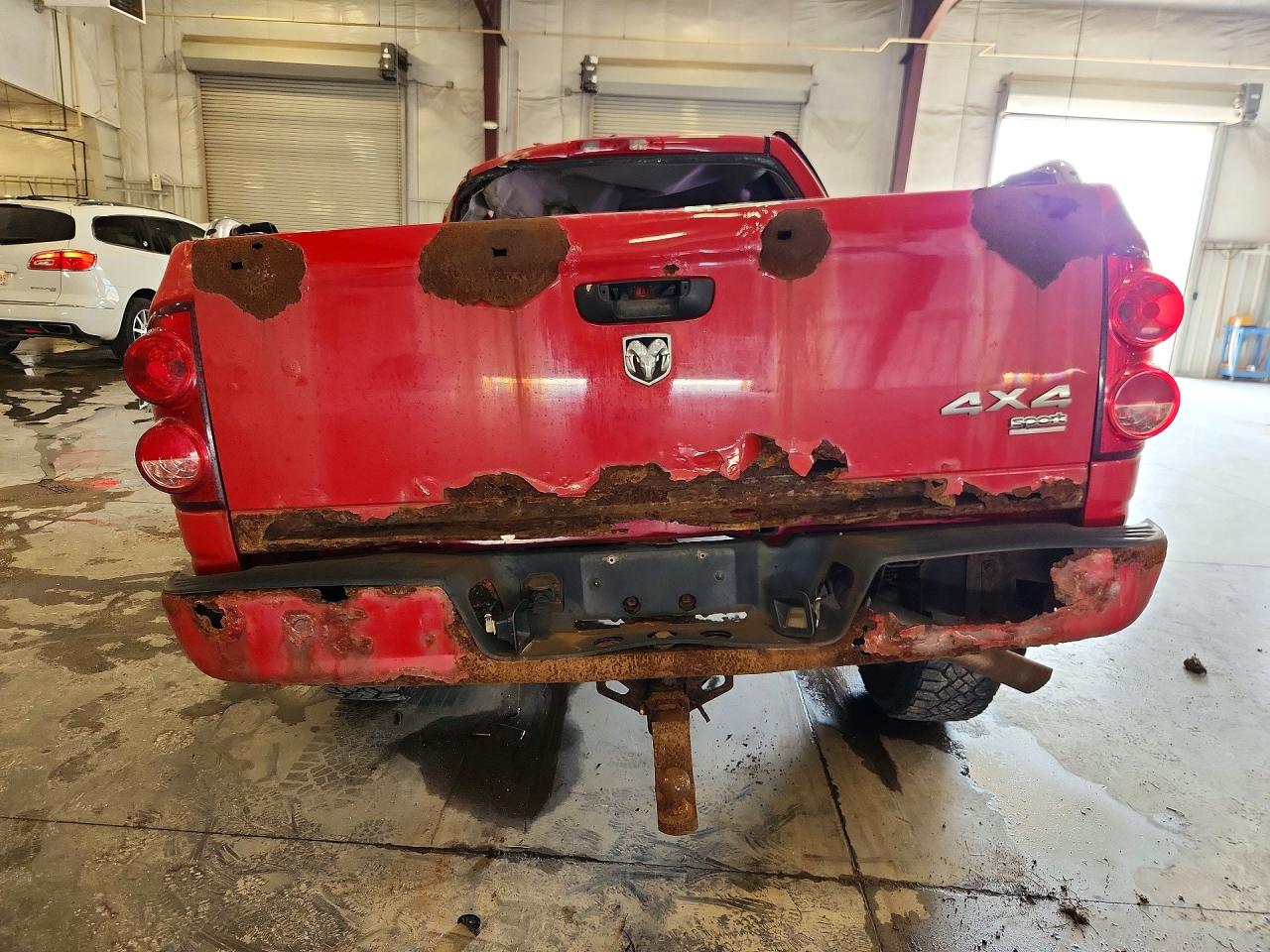 2007 Dodge Ram 1500 St Quad Cab Red vin: 1D7HU18257S133389