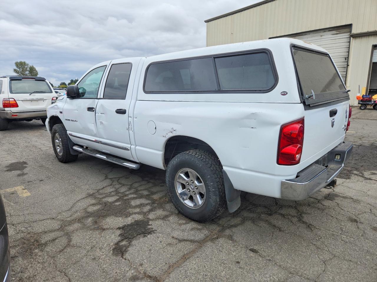 2007 Dodge Ram 1500 St Белый vin: 1D7HU18257S182771