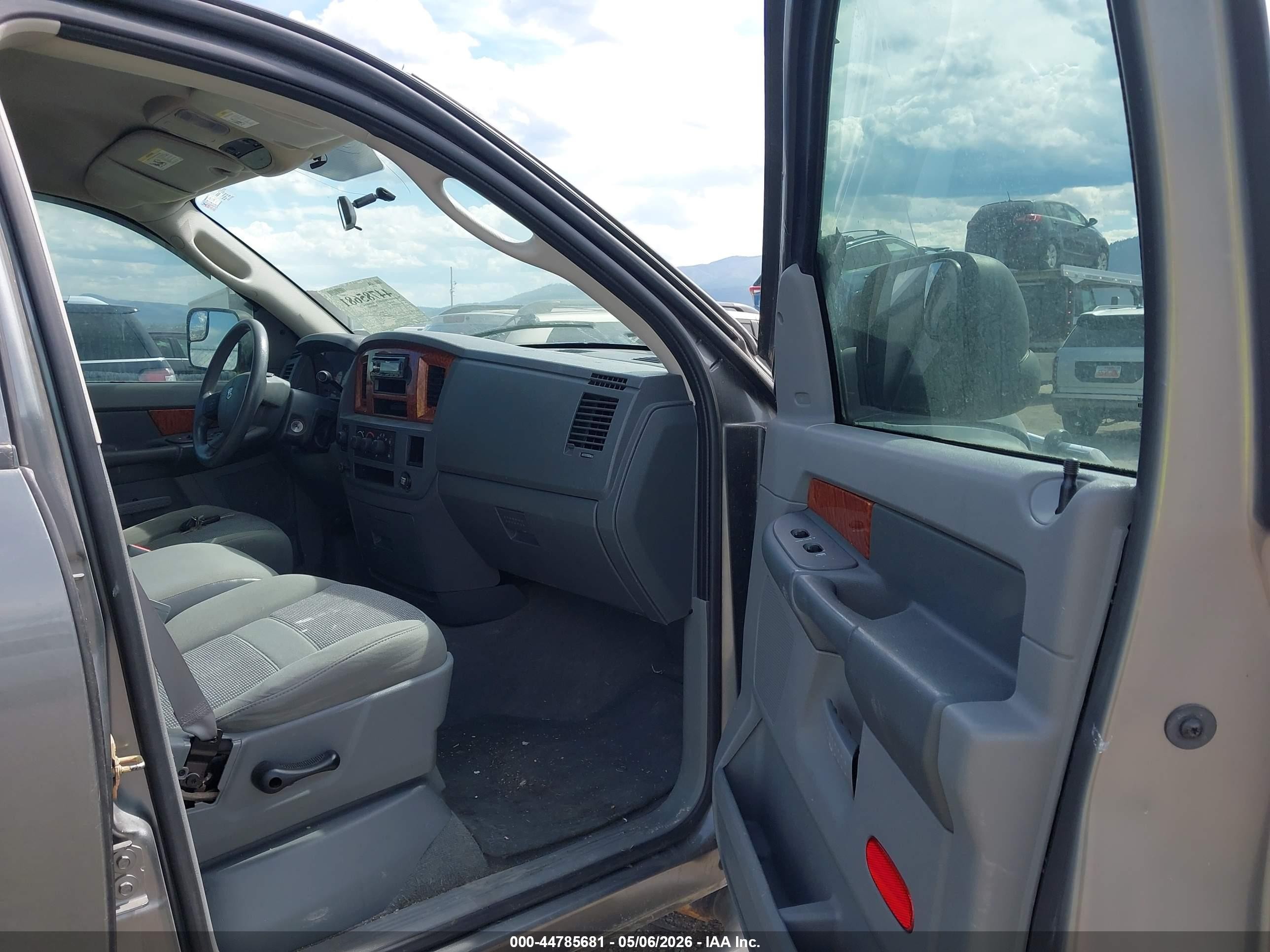 2006 Dodge Ram 1500 Slt/trx4 Off Road/sport Серый vin: 1D7HU18266S682131