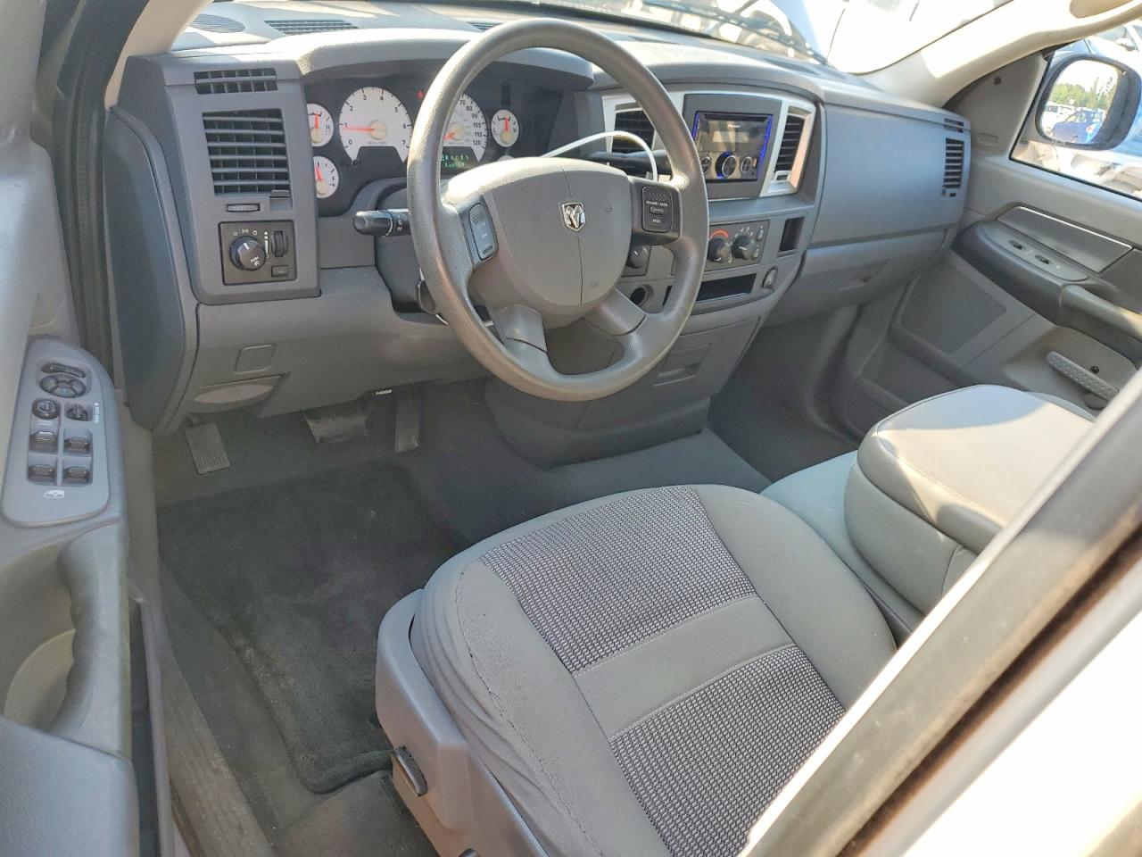 2007 Dodge Ram 1500 St Silver vin: 1D7HU18267J557668