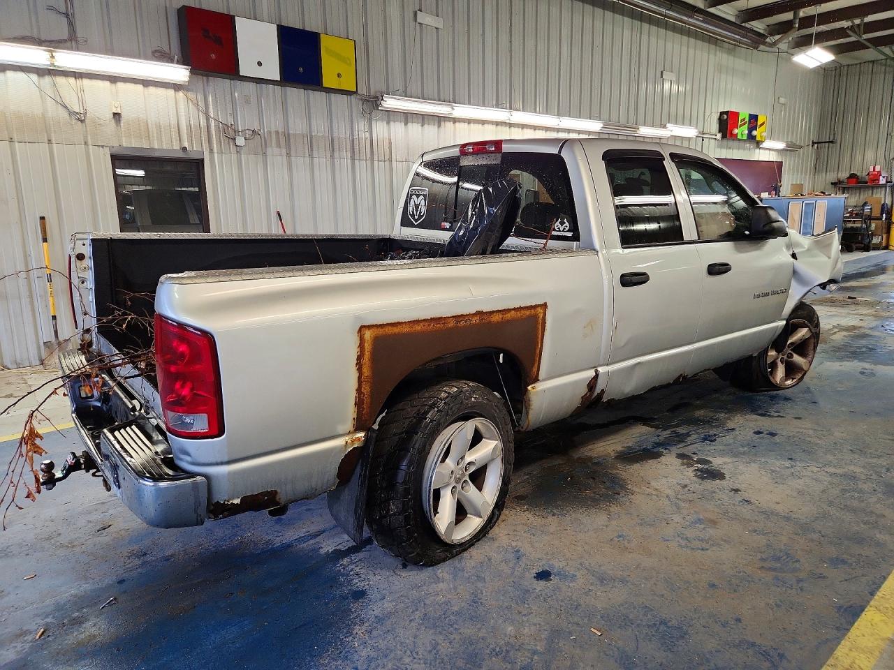 2006 Dodge Ram 1500 St Серебряный vin: 1D7HU18276S608068