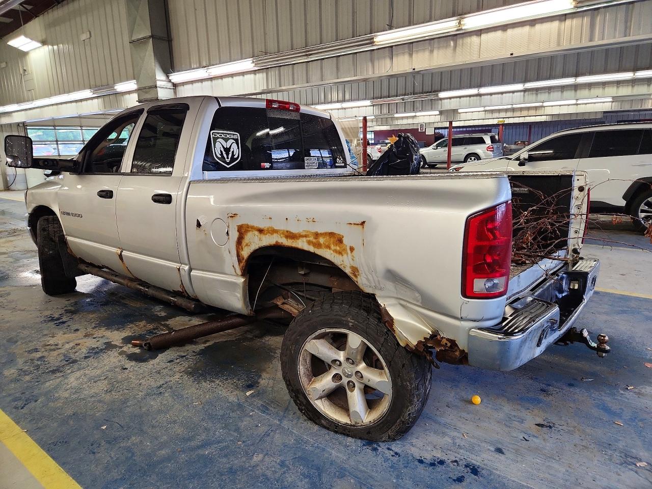2006 Dodge Ram 1500 St Серебряный vin: 1D7HU18276S608068