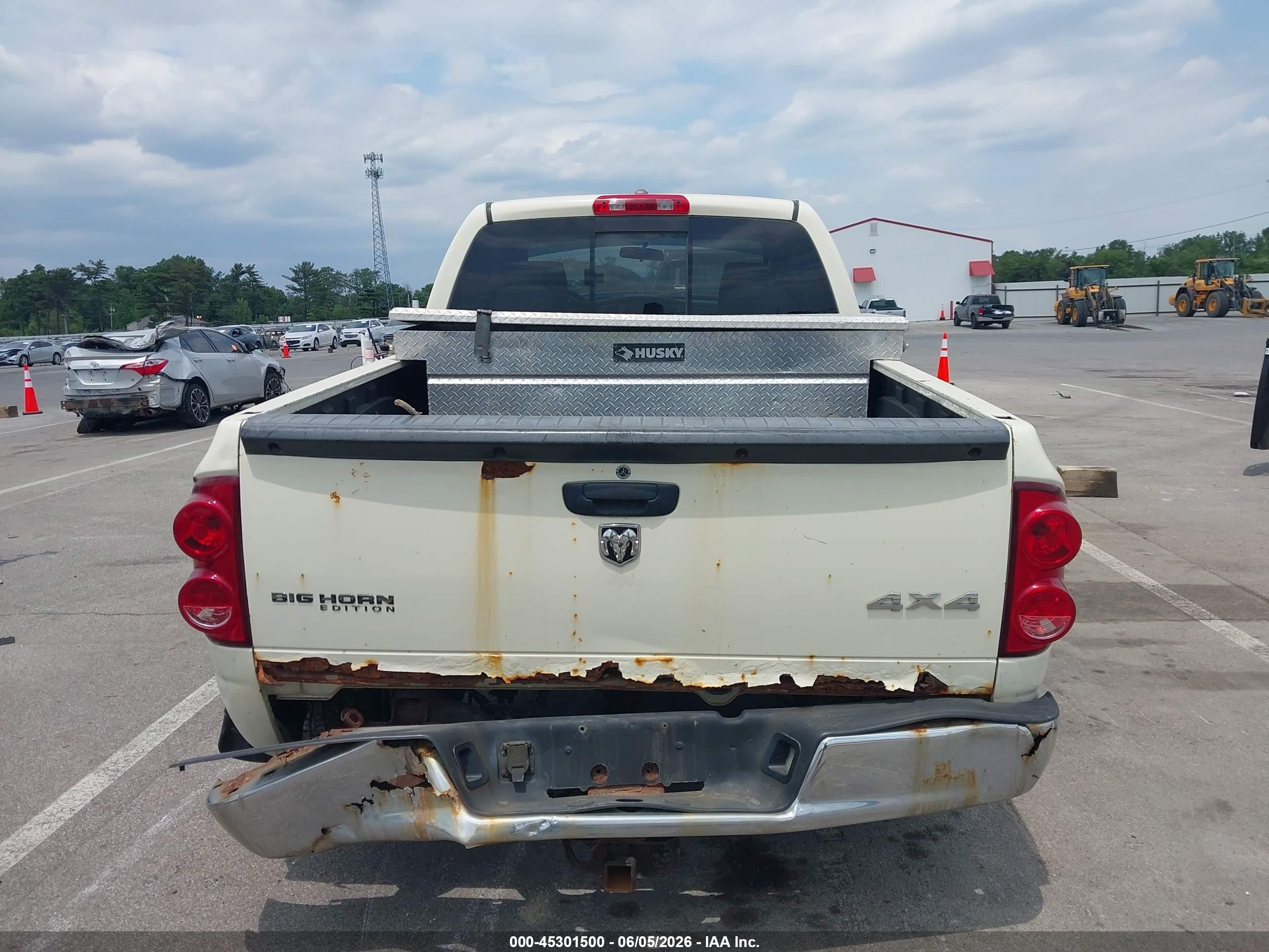 2007 Dodge Ram 1500 Slt/trx4 Off Road/sport White vin: 1D7HU18277J612368