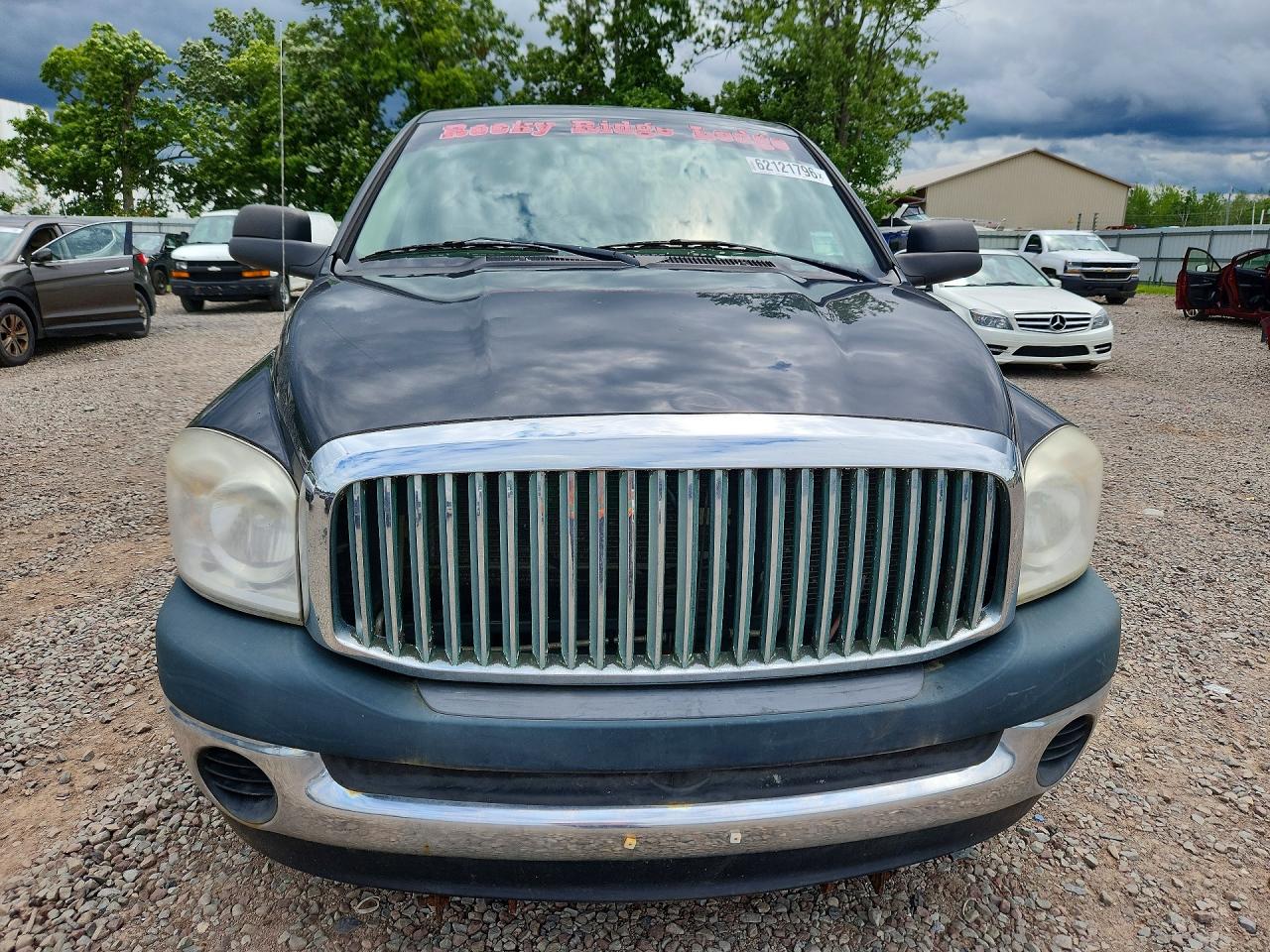 2008 Dodge Ram 1500 St Gray vin: 1D7HU18278J184982