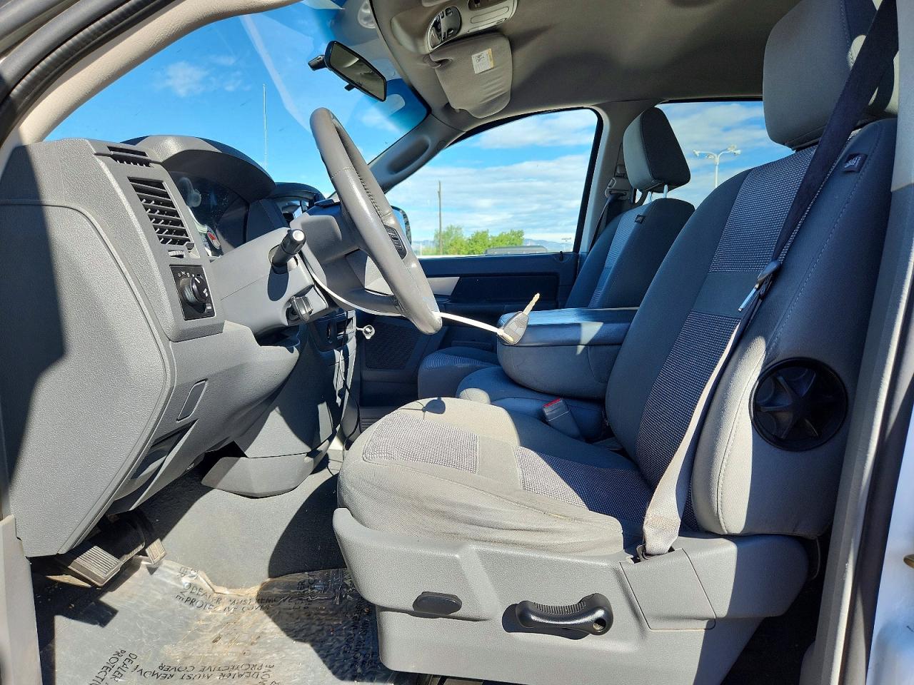 2007 Dodge Ram 1500 St Белый vin: 1D7HU18287J524378