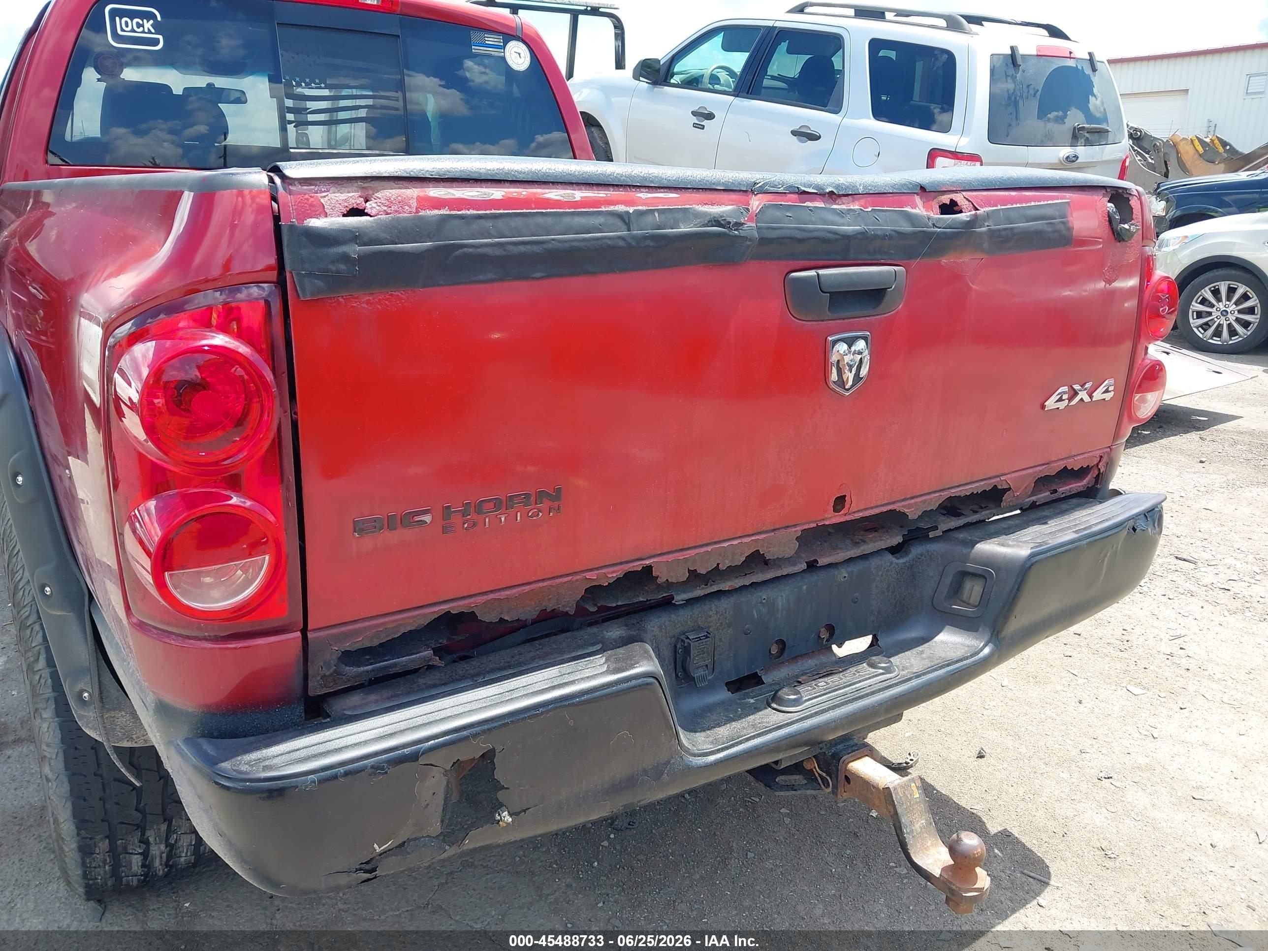 2007 Dodge Ram 1500 Slt/trx4 Off Road/sport Red vin: 1D7HU18297S189657