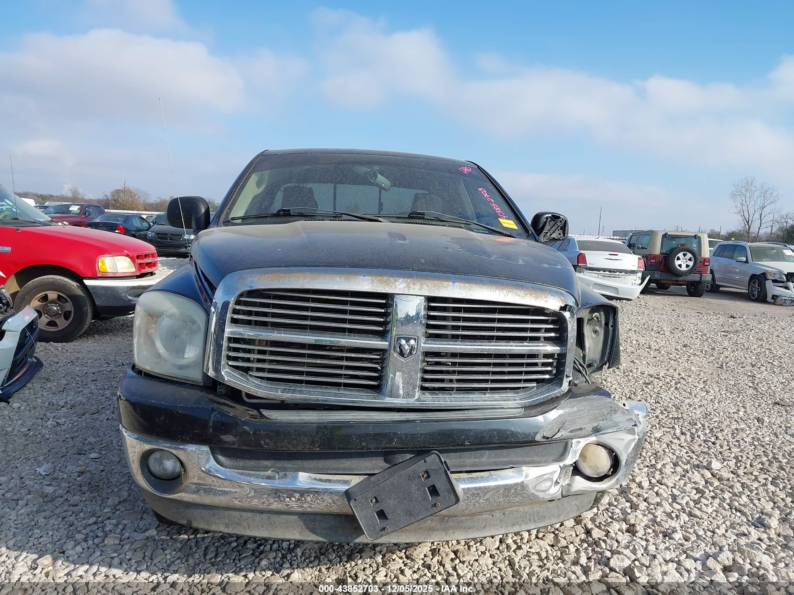 2008 Dodge Ram 1500 Slt Black vin: 1D7HU182X8J155072