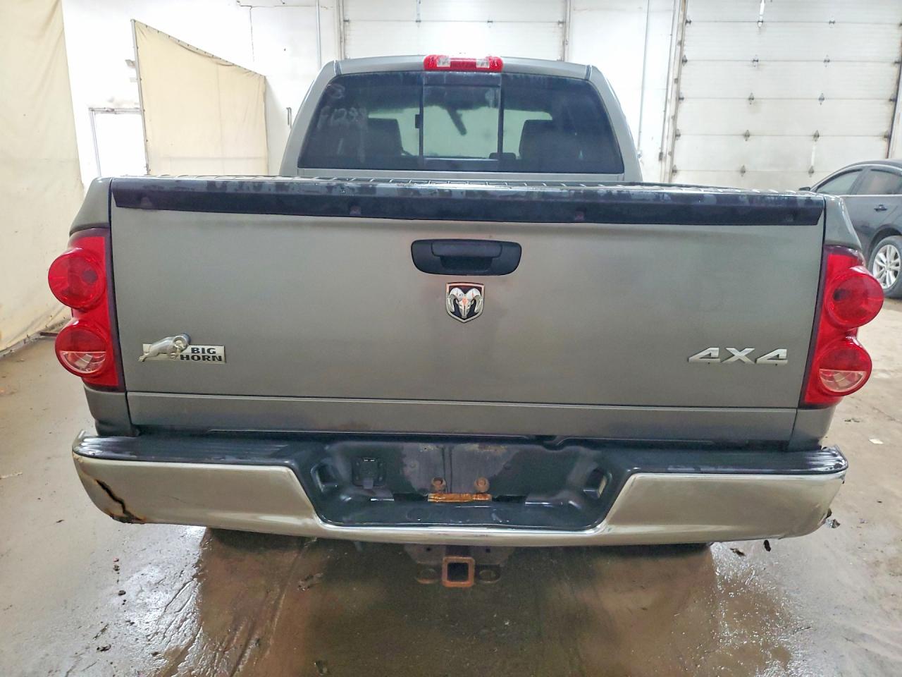 2008 Dodge Ram 1500 St Silver vin: 1D7HU182X8S581029