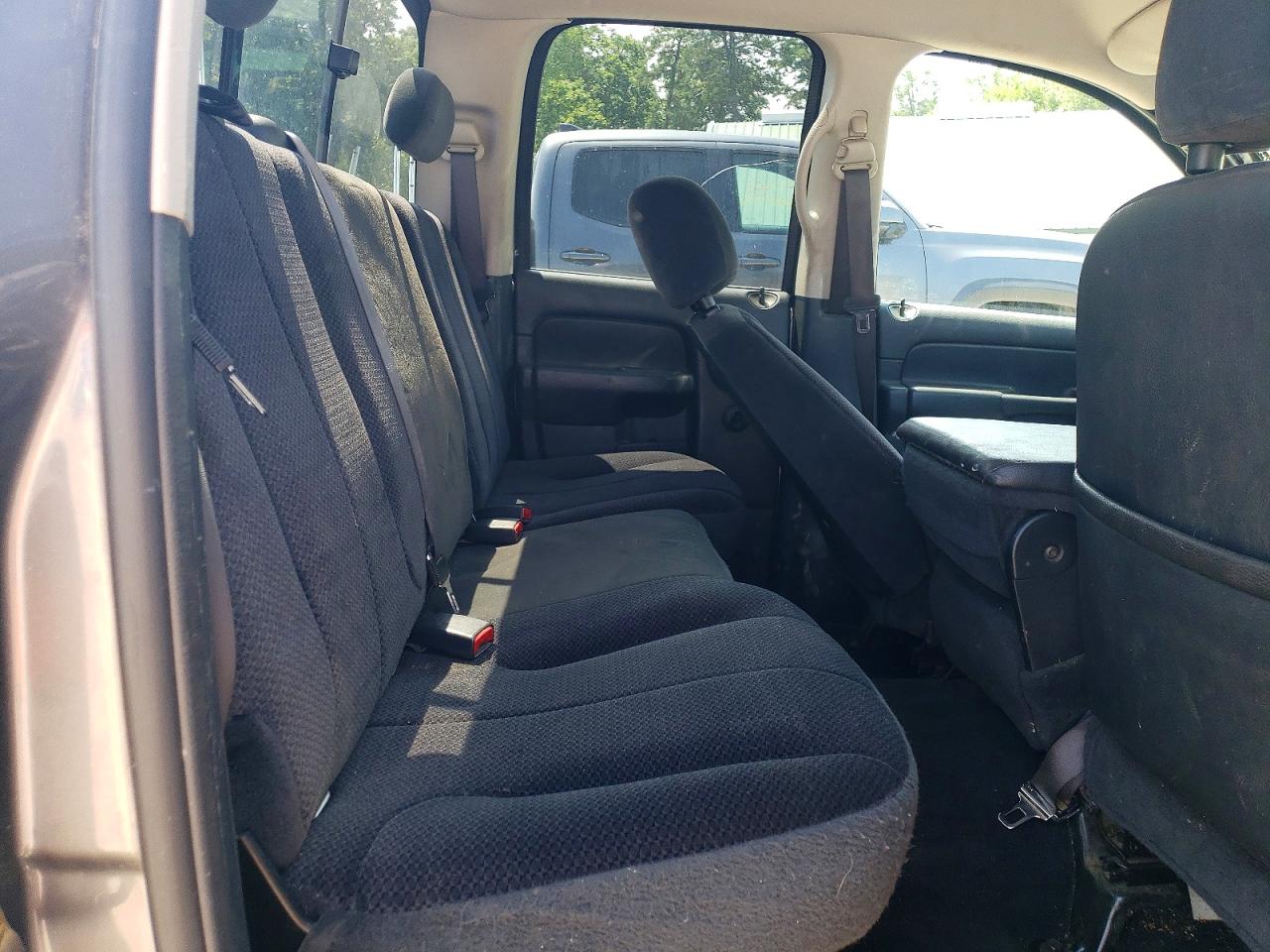 2004 Dodge Ram 1500 St Gray vin: 1D7HU18D04J216831