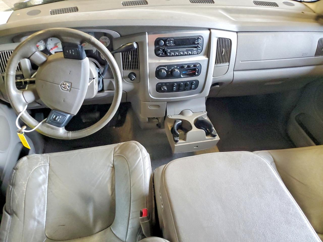 2004 Dodge Ram 1500 St Silver vin: 1D7HU18D04S684844