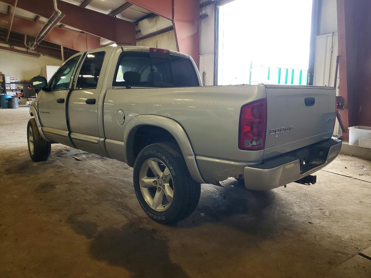 2004 Dodge Ram 1500 St Silver vin: 1D7HU18D04S684844