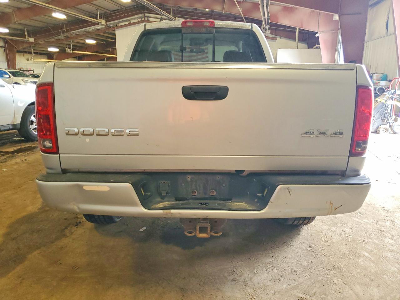 2004 Dodge Ram 1500 St Silver vin: 1D7HU18D04S684844