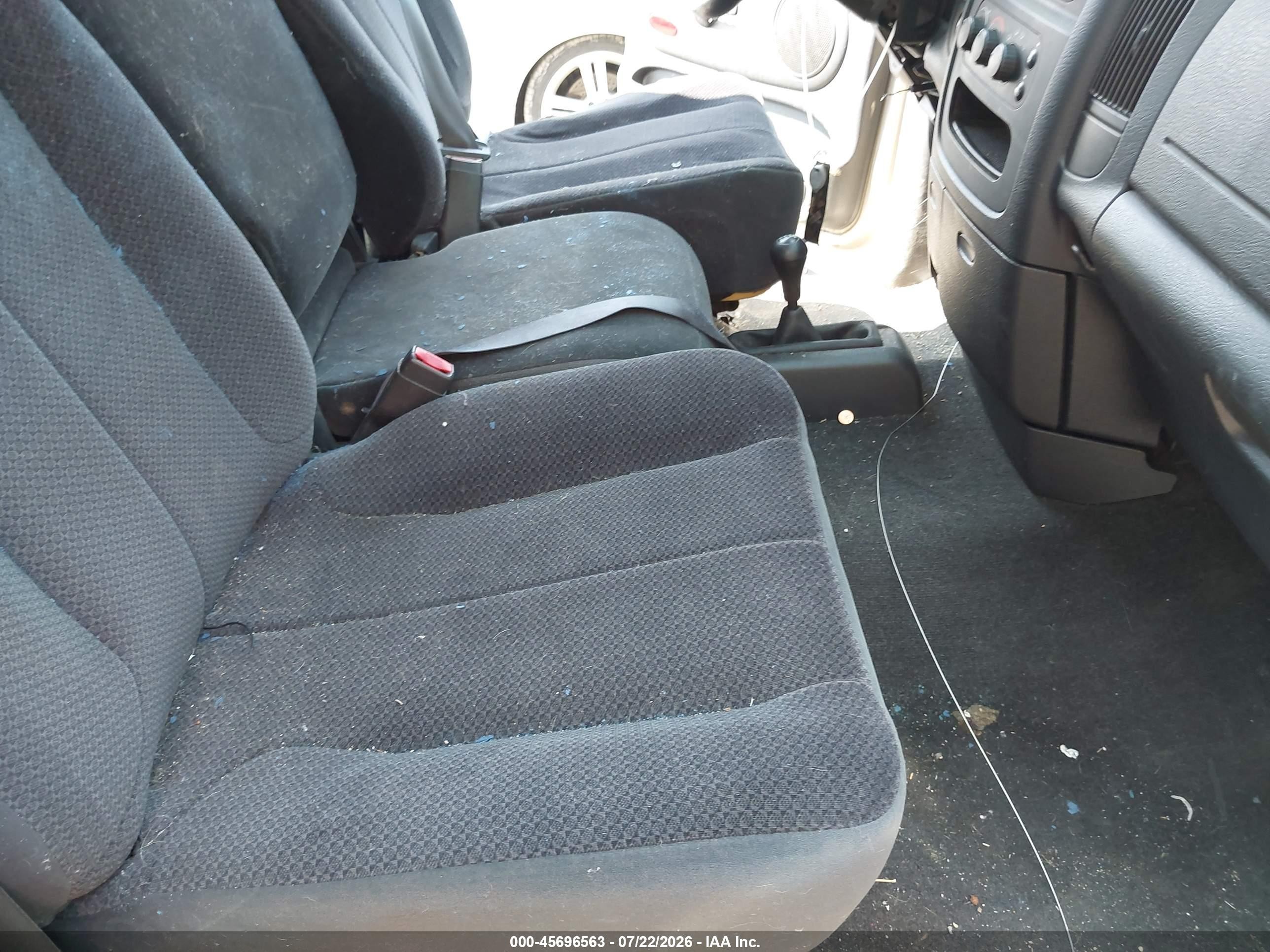 2005 Dodge Ram 1500 Slt/laramie Champagne vin: 1D7HU18D15J601607