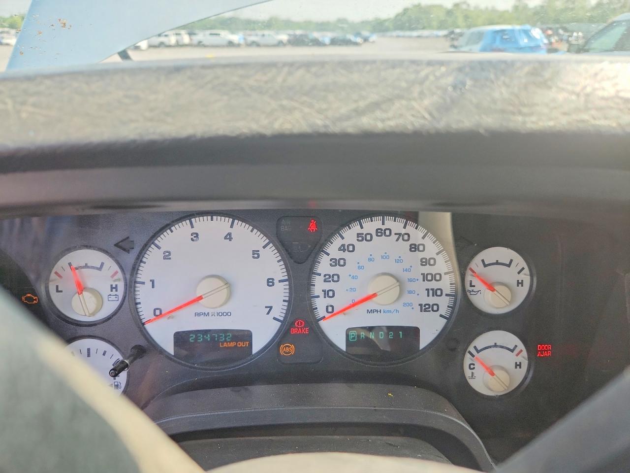 2005 Dodge Ram 1500 St Серебряный vin: 1D7HU18D15S345186