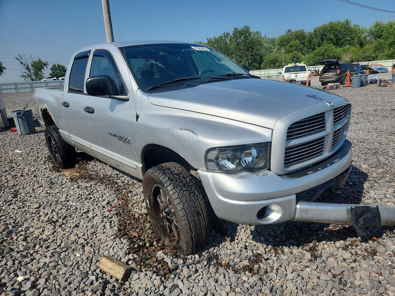 2005 Dodge Ram 1500 St Серебряный vin: 1D7HU18D15S345186